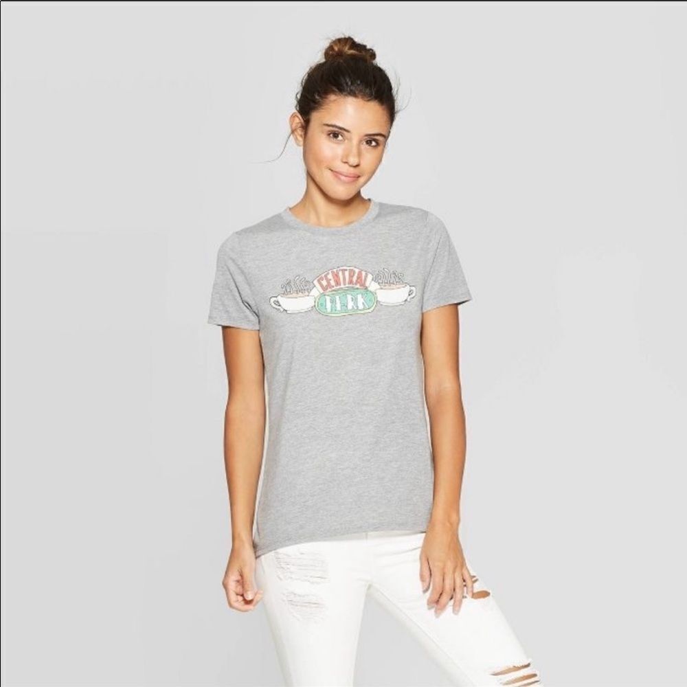 ✨HP✨Friends Central Perk Graphic T-Shirt ✨